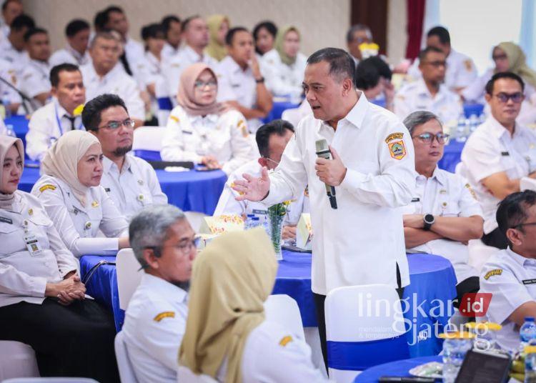 Gubernur Jateng Minta ASN Jadi Problem Solver untuk Masyarakat 25 Gubernur Jawa Tengah Ahmad Luthfi saat mengisi acara Forum Dialog Kepemimpinan Jawa Tengah dalam Program Eksekutif Daerah (PED) 2026 di kantor BPSDMD, Rabu 1 April 2026. (Dok. Humas Provinsi Jateng/Lingkarjateng.id)