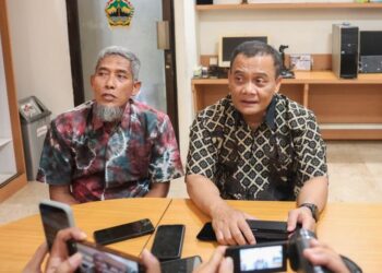 Gubernur Jawa Tengah Ahmad Luthfi bersama Sekda Sumarno. (Dok. Humas Pemprov Jateng/Lingkarjateng.id)