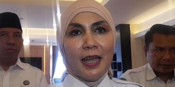 Bupati Kendal, Dyah Kartika Permanasari saat diwawancarai Jumat, 17 April 2026. (Anik Kustiani/Lingkarjateng.id)