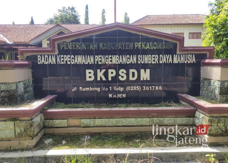 Ini Daftar 10 Plt yang Pegang Jabatan Strategis Pemkab Pekalongan 25 Kantor BKPSDM Kabupaten Pekalongan. (Fahri Akbar/Lingkarjateng.id)