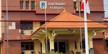 Kantor Bupati Rembang. (Vicky Rio/Lingkarjateng.id)