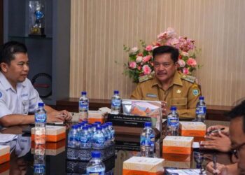 Wali Kota Salatiga Robby Hernawan saat audiensi dengan BPJS Kesehatan Kantor Cabang Ungaran, Senin, 13 April 2026. (Dok.Prokompim Setda Salatiga/Lingkarjateng.id)