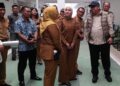 286 Desa / Kelurahan di Kendal Bakal Jadi Fokus Penataan Kawasan Kumuh Bertahap 28 Wamen PKP, Fahri Hamzah saat kunjungan kerja di Kendal, Senin (18/5). Foto : Anik Kustiani/Lingkar