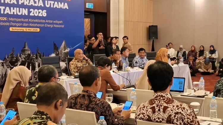 Kelakar Bima Arya Dikeluhi Kepala Daerah, Lebih Enak Jadi DPR 25 Rapat Kerja Gubernur Forum Kerjasama Daerah di Hotel Tentrem, Kecamatan Semarang Tengah, Kota Semarang, Selasa (12/5/2026). Foto: Rizky.S/ Lingkar