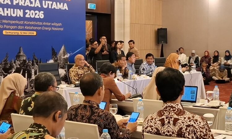 Kelakar Bima Arya Dikeluhi Kepala Daerah, Lebih Enak Jadi DPR 25 Rapat Kerja Gubernur Forum Kerjasama Daerah di Hotel Tentrem, Kecamatan Semarang Tengah, Kota Semarang, Selasa (12/5/2026). Foto: Rizky.S/ Lingkar