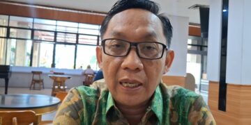 Kepala Dinas Pendidikan Kota Semarang, Mohammad Ahsan saat diwawancarai awak media, Selasa (12/5). Foto : Syahril Muadz/Lingkar