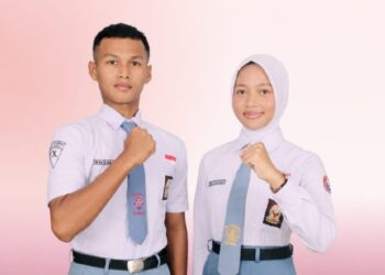 Dua perwakilan Paskibraka Kendal 2026, Dwynata Asih Sadadana dari SMA Negeri 1 Kaliwungu dan Dhia Alina Chanafi dari SMA Negeri 1 Kendal. (Dok for Lingkarjateng.id)