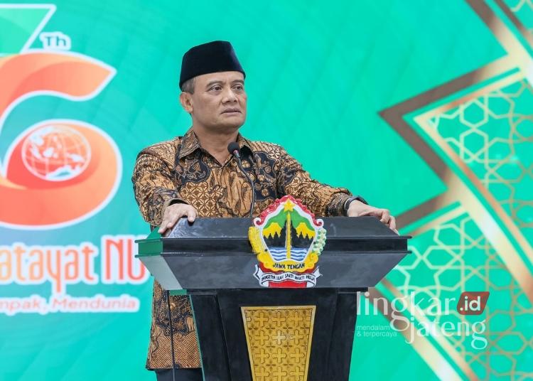 Gubernur Jateng Ajak Cegah Kekerasan di Pesantren Lewat Gerakan Asah Asuh Bersama 25 Gubernur Jawa Tengah, Ahmad Luthfi, menghadiri peringatan Hari Lahir ke-76 Fatayat NU di Gedung Gradhika Bhakti Praja, Kota Semarang pada Sabtu, 30 Mei 2026. (Humas Pemprov Jateng)