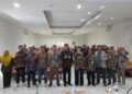 Bupati Kendal, Dyah Kartika Permanasari (kelima kanan), menghadiri acara  pelatihan manajemen ritel dan kurasi produk UMKM di Gedung Abdi Praja Setda setempat pada Selasa, 26 Mei 2026. (Anik Kustiani/Lingkarjateng.id)