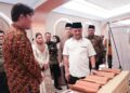 Gubernur Jateng Dorong Pelaku Ekonomi Kreatif Terus Berinovasi demi Ciptakan Lapangan Kerja 28 Gubernur Jawa Tengah, Ahmad Luthfi, saat menghadiri peluncuran program Gekrafs Peduli yang digelar Gerakan Ekonomi Kreatif Nasional (Gekrafs) Jawa Tengah di Ibis Styles Hotel Semarang, Sabtu, 9 Mei 2026. (Humas Pemprov Jateng/Lingkarjateng.id)