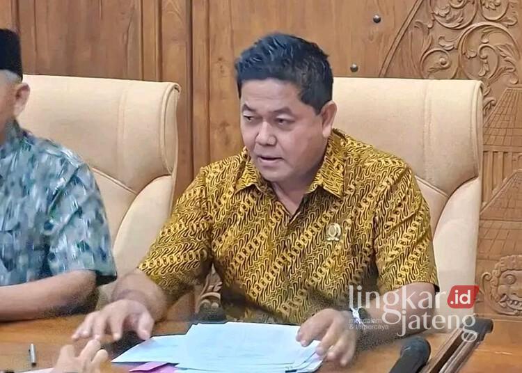 Ketua DPRD Pati Klarifikasi Wacana Pajak UMKM Tak Masuk Propemperda 25 Ketua DPRD Pati, Ali Badrudin. (Lingkarjateng Group Network/Lingkarjateng.id)