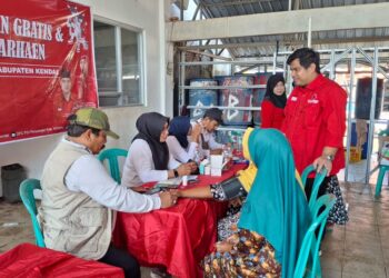 PDIP Kendal Hadirkan Layanan Cek Kesehatan Gratis dan Dapur Marhaen Rutin untuk Masyarakat
