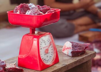 Cara Menyimpan Daging Kurban Agar Awet, Begini Tips dari Distanak Jateng 25 Ilustrasi daging kurban. (Unsplash-Zaenal Abidin/Lingkarjateng.id)