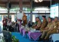 Rembug Pembangunan, Gubernur Jateng Minta Kabupaten Eks Karesidenan Pati Siap Swasembada Pangan 27 Gubernur Jawa Tengah, Ahmad Luthfi, saat memberi arahan dalam forum Rembug Pembangunan Provinsi Jawa Tengah 2026 di Pendopo Kabupaten Kudus, Selasa, 26 Mei 2026. (Ahmad Abror/Lingkarjateng.id)