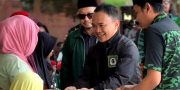 Pemberian santunan dalam peringatan Harlah GPK Jateng-DIY di Kebon Raya Indrokilo, Kabupaten Boyolali, Jawa Tengah, pada Minggu, 17 Mei 2026. (Tomi Budianto/Lingkarjateng.id)