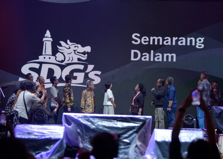 Luncurkan Aplikasi SDGs, Agustina Sebut Layanan Publik Terintegrasi dalam Satu Genggaman 25 Peluncuran aplikasi “SDGs” (Semarang Dalam Genggaman Saya), bertepatan pada puncak Resepsi Hari Jadi ke-479 Kota Semarang. Foto : Dok Pemkot Semarang for Lingkar