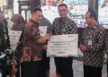 Pemprov Jateng dan Pemkab Brebes memberikan bantuan layanan akses internet gratis untuk 8 desa di Brebes. Foto : Dok. Pemprov Jateng/Lingkar