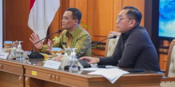Gubernur Ahmad Luthfi saat Rapat Koordinasi Sistem Logistik Berbasis Laut di Kantor Gubernur Jawa Tengah, Senin, 11 Mei 2026. Foto: Dok Pemprov Jateng for Lingkar