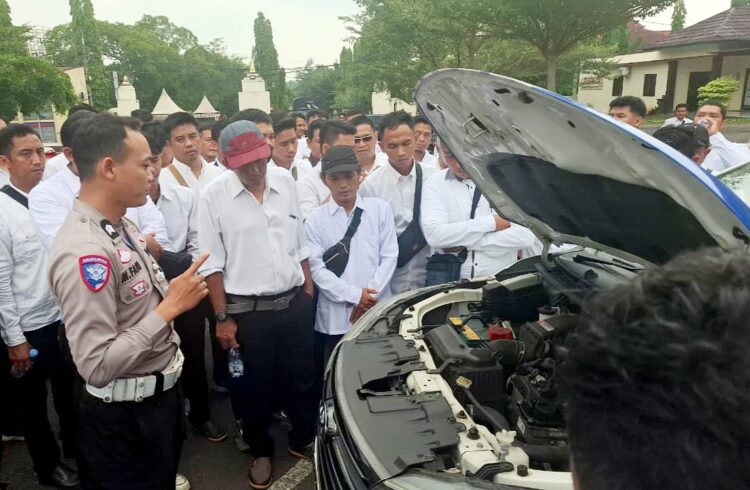 Pelatihan Safety Driving dan Pemeriksaan Kesehatan bagi para pengemudi SPPG (Satuan Pelayanan Pemenuhan Gizi) di wilayah Kabupaten Pekalongan. Foto : Dok. Satlantas Polres Pekalongan for Lingkar
