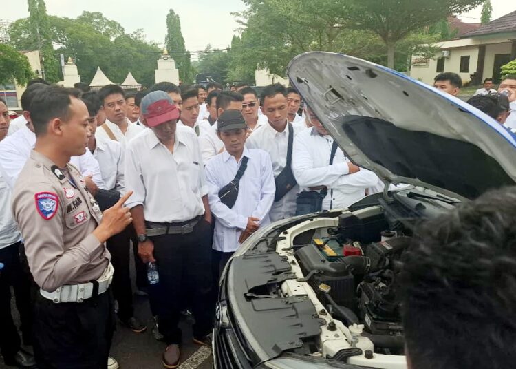 Driver SPPG di Pekalongan Dapat Pelatihan Safety Driving dan Cek Kesehatan 25 Pelatihan Safety Driving dan Pemeriksaan Kesehatan bagi para pengemudi SPPG (Satuan Pelayanan Pemenuhan Gizi) di wilayah Kabupaten Pekalongan. Foto : Dok. Satlantas Polres Pekalongan for Lingkar