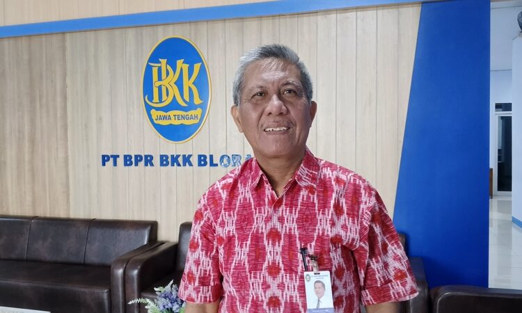 Direktur Utama PT BPR BKK Blora (Perseroda), Puguh Haryono. Foto : Eko Wicaksono/Lingkar
