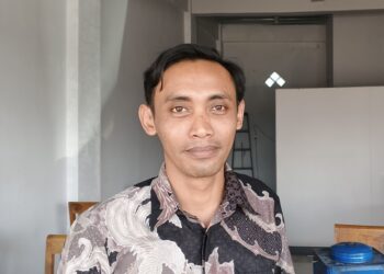 Kepala Desa Gandu, Iwan Sucipto. Foto : Eko Wicaksono/Lingkar