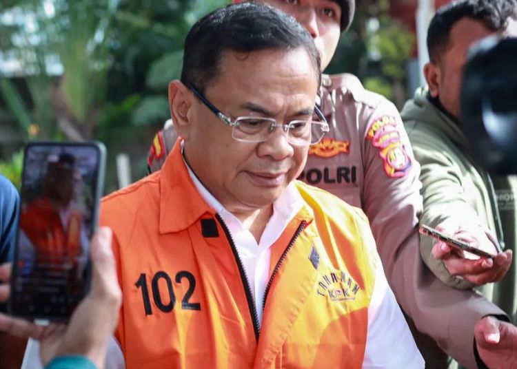 Jelang Sidang di Semarang, Sudewo Bicara Soal Pengisian Perangkat Desa di Pati 25 Tersangka kasus dugaan tindak pidana korupsi terkait pemerasan dalam pengisian jabatan perangkat desa di lingkungan Pemerintah Kabupaten Pati, Sudewo berjalan keluar usai menjalani pemeriksaan di Gedung Merah Putih KPK, Jakarta, Jumat, 6 Februari 2026. (Antara/Lingkarjateng.id)