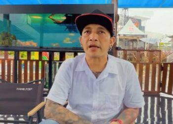 Pengamat UU Desa Tanggapi Polemik Kades Hoho-Bupati Banjarnegara, Singgung Regulasi Tumpang Tindih 25 Welas Yuni Nugroho alias Hoho, Kepala Desa Purwasaba, Kecamatan Mandiraja, Kabupaten Banjarnegara. (Instagram hoho_alkaff/Lingkarjateng.id)