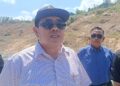 Ketua Komisi C DPRD Blora, M. Mukhlisin, saat melakukan sidak tambang galian C di Desa Sendangharjo, Kecamatan Blora Kota, Kamis, 7 Mei 2026. (Eko Wicaksono/Lingkarjateng.id)