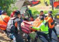 Tim gabungan mengevakuasi jasad petani lansia yang hilang di Sungai Bodri turut Desa Magersari, Kecamatan Patebon, Kabupaten Kendal, Selasa, 12 Mei 2026. (Anik Kustiani/Lingkarjateng.id)