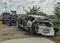 Kondisi mobil yang tertabrak kereta api di perlintasan tanpa palang pintu di Desa Tuko, Kecamatan Pulokulon, Kabupaten Grobogan, pada Jumat, 1 Mei 2026. (Lingkarjateng.id)
