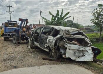 Kronologi Mobil Pengantar Jemaah Haji Tertabrak Kereta di Grobogan, 4 Orang Meninggal