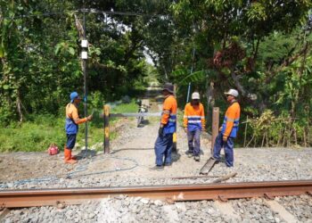 Tekan Kecelakaan, Perlintasan Kereta Api Tak Berpalang di Gubug Grobogan Ditutup