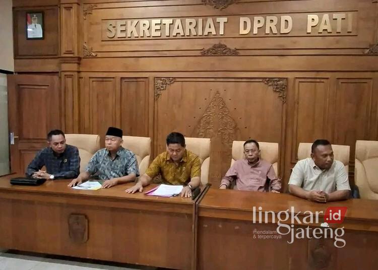 Ali Badrudin Tak Keberatan Besaran Tunjangan Perumahan DPRD Pati Diturunkan 25 Pimpinan DPRD Kabupaten Pati. (Lingkarjateng Group Network/Lingkarjateng.id)