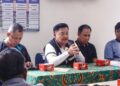 Program Padi Pot dan Ayam Petelur Jadi Strategi Ketahanan Pangan Salatiga 35 Wali Kota Salatiga Robby Hernawan menyampaikan arahan kepada jajarannya di Kantor Kelurahan Kutowinangun Lor, Kecamatan Tingkir, Jumat, 22 Mei 2026. (Dok.Prokompim Setda Salatiga/Lingkarjateng.id)