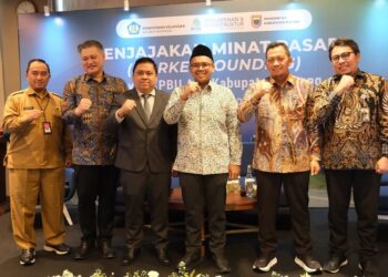 Pemerintah Kabupaten Batang saat menawarkan Kerja Sama Pemerintah dengan Badan Usaha Alat Penerangan Jalan Umum (KPBU APJU) ke investor dan kontraktor di Jakarta, Senin, 18 Mei 2026. (Diskominfo Batang/Lingkarjateng.id)