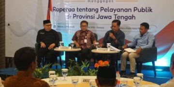 Suasana seminar Raperda Pelayanan Publik oleh Dewan Perwakilan Rakyat Daerah (DPRD) Provinsi Jawa Tengah di Hotel Amandaru, Kota Pekalongan, Selasa, 5 Mei 2026. (Fahri Akbar/Lingkarjateng.id)