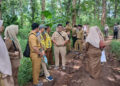 Tim DLH Batang meninjau lahan untuk proyek pembangunan TPST Sentul di Kecamatan Gringsing, Kabupaten Batang. (Humas Pemkab Batang/Lingkarjateng.id)