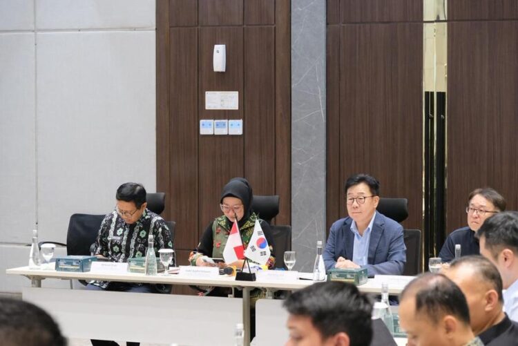 Ekspansi ke KEK Batang, Perusahaan Asal Korsel Investasi Rp429 M Siap Buka Ribuan Lapangan Kerja 25 Kehadiran PT Simone di KEK Industropolis Batang menandai masuknya investasi Korea Selatan senilai Rp429 miliar di Kabupaten Batang. Foto : Dok.Ist/Lingkar