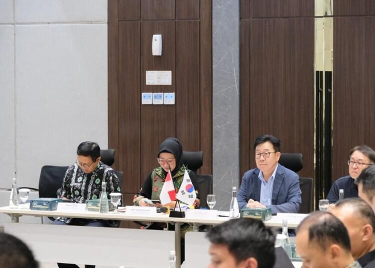 Ekspansi ke KEK Batang, Perusahaan Asal Korsel Investasi Rp429 M Siap Buka Ribuan Lapangan Kerja 25 Kehadiran PT Simone di KEK Industropolis Batang menandai masuknya investasi Korea Selatan senilai Rp429 miliar di Kabupaten Batang. Foto : Dok.Ist/Lingkar