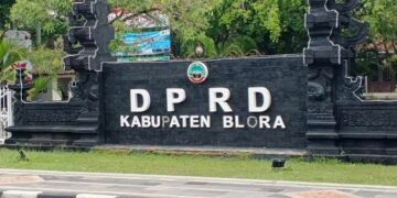 Sumur Minyak Rakyat Berpeluang Tambah PAD, DPRD Blora Dorong Pembahasan Perda 1 Gerbang Dewan Perwakilan Rakyat Daerah (DPRD) Kabupaten Blora. (Eko Wicaksono/Lingkarjateng.id)