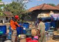 BPBD Jepara saat menyalurkan air bersih di wilayah terdampak kemarau pada 2024. (Dok. BPBD Jepara/Lingkarjateng.id)