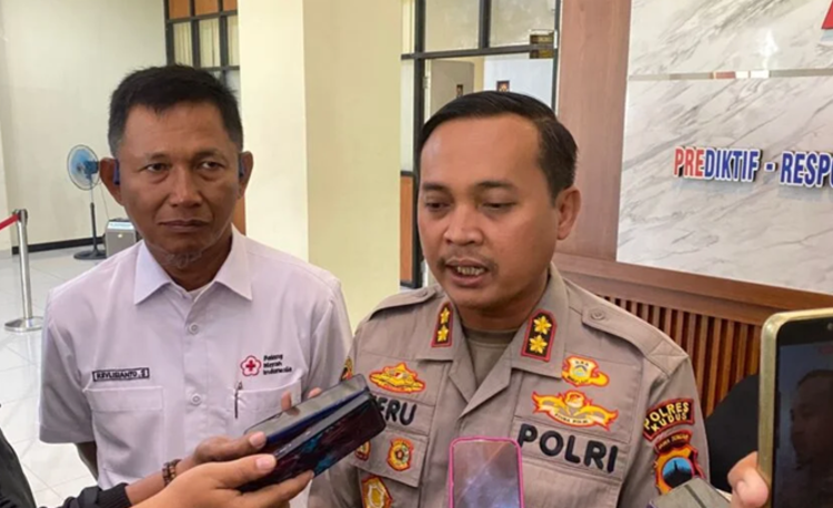 PMI Kudus Targetkan Rp1,3 Miliar pada Bulan Dana 2026 25 Kapolres Kudus, AKBP Heru Dwi Purnomo memberikan keterangan terkait bulan dana PMI 2026, Jumat (29/5).