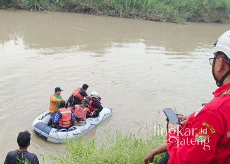Petani Lansia Diduga Tenggelam di Sungai Bodri Kendal, Pencarian Masih Berlangsung 25 Pencarian petani lansia yang diduga tenggelam di Sungai Bodri Kendal pada Minggu, 10 Mei 2026. (Dok. Pribadi/Lingkarjateng.id)