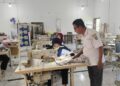 Menjahit menjadi salah satu bidang pelatihan yang ada di Balai Latihan Kerja (BLK) yang dikelola Dinas Perindustrian dan Tenaga Kerja (Dinperinaker) Kabupaten Rembang. (Vicky Rio/Lingkarjateng.id)