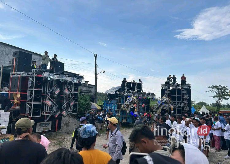 Meski Sound Horeg Ramai di Pati, DPRD Minta Masyarakat Tetap Jaga Budaya Lokal 25 Pentas sound horeg saat acara sedekah bumi di Pati. (Lingkarjateng.id)