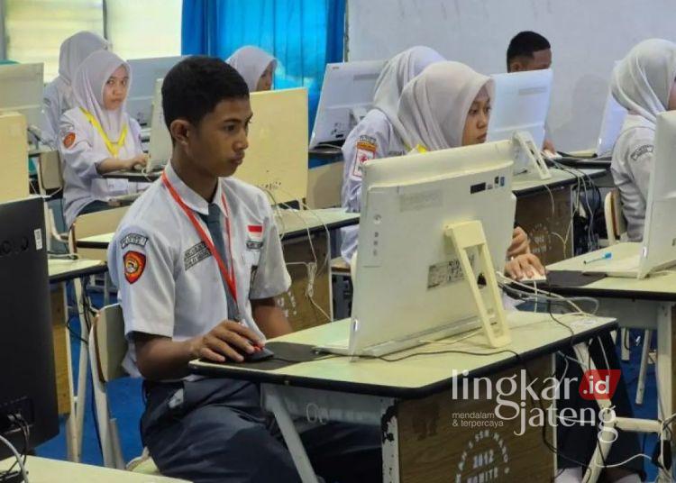SPMB Jateng 2026 Resmi Berlaku, Ini Kuota Jalur Domisili hingga Prestasi 25 Siswa mengikuti Tes Kemampuan Akademik (TKA). (Antara)
