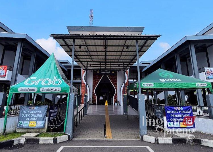 Penumpang Bus di Terminal Tingkir Salatiga Kini Bisa Dijemput Ojol 24 Jam 25 Fasilitas layanan titik jemput ojek online di Terminal Tipe A Tingkir, Salatiga, Senin, 11 Mei 2026. (Dok.Humas Terminal Tipe A Tingkir Salatiga/Lingkarjateng.id)