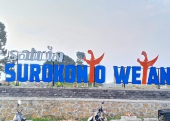 POTRET: Landmark baru Desa Suorokonto Wetan, Kecamatan Pageruyung, Kabupaten Kendal. (Anik Kustiani/Lingkarjatebg.id)