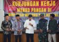 Menteri Koordinator Bidang Pangan, Zulkifli Hasan (tengah), meninjau salah satu Koperasi Merah Putih di Kabupaten Kendal pada Kamis, 4 Juni 2026. (dok for Lingkarjateng.id)